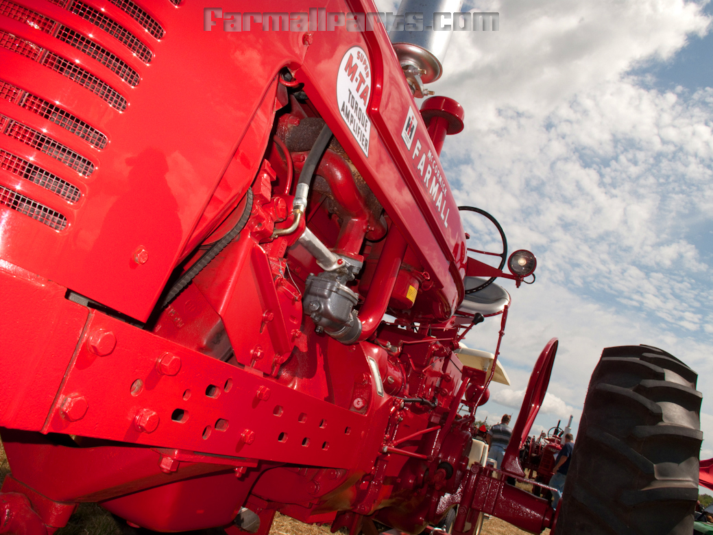 International Harvester Farmall Farmall super M-TA closeup